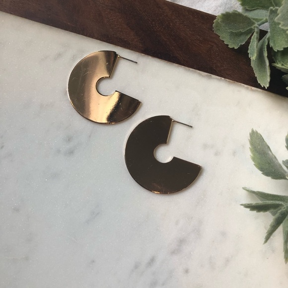 Jewelry - Thick Gold Hoop Statement Earrings
